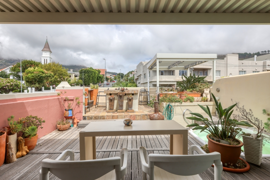 4 Bedroom Property for Sale in Tamboerskloof Western Cape